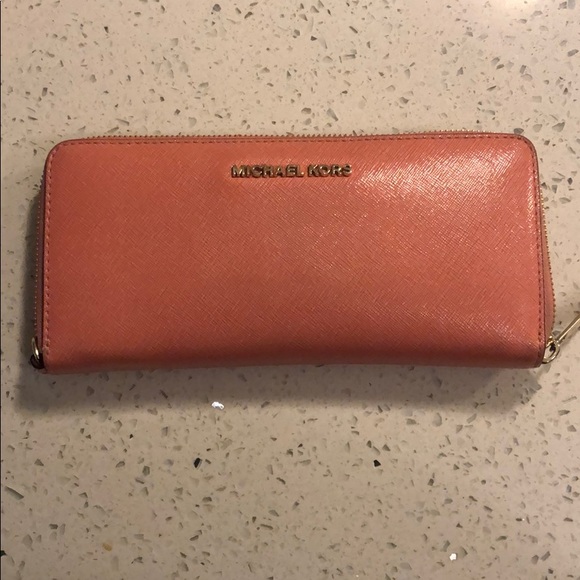 Michael Kors Handbags - Michael Kors wallet